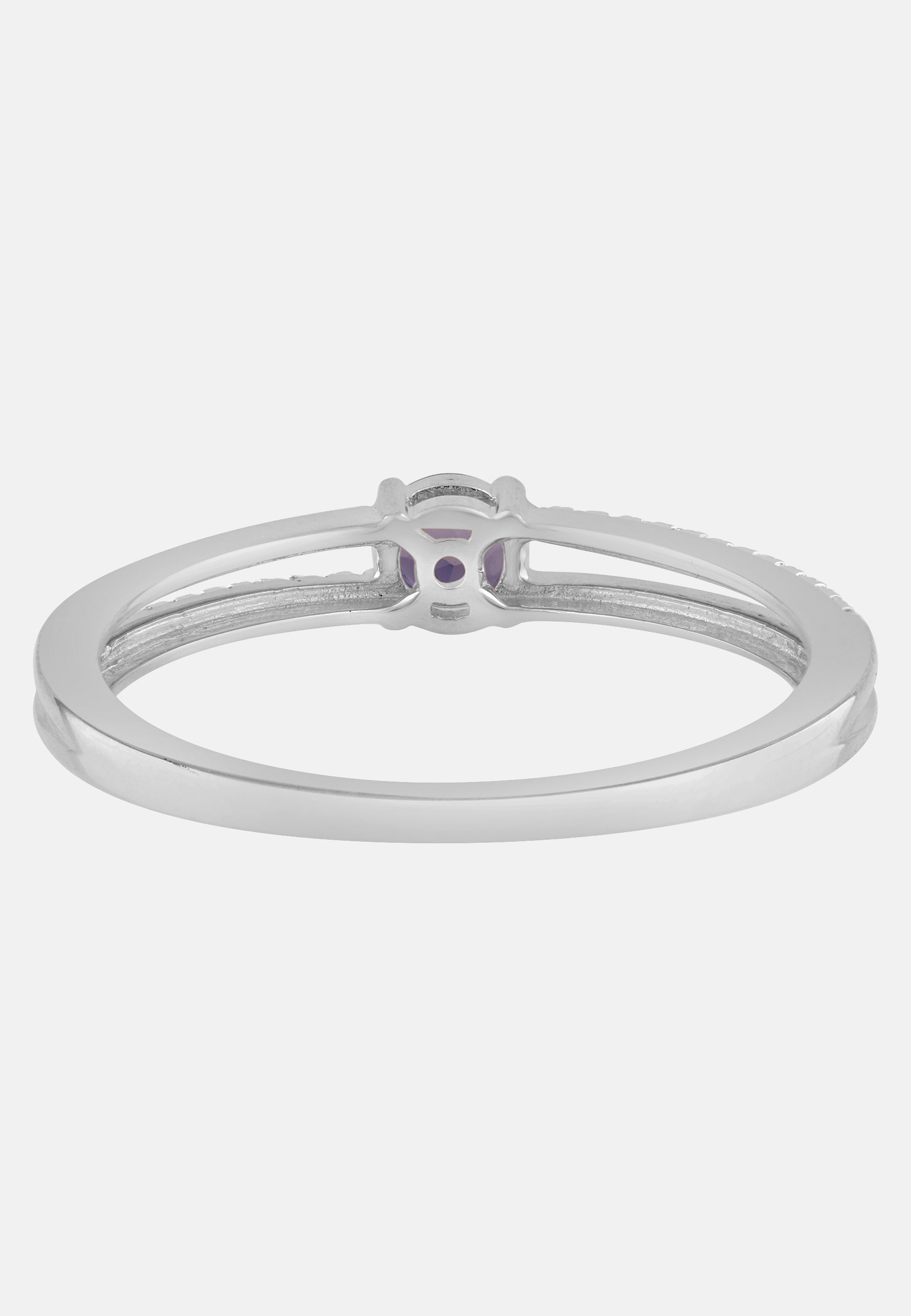 Ring aus 375 Weißgold mit Diamant