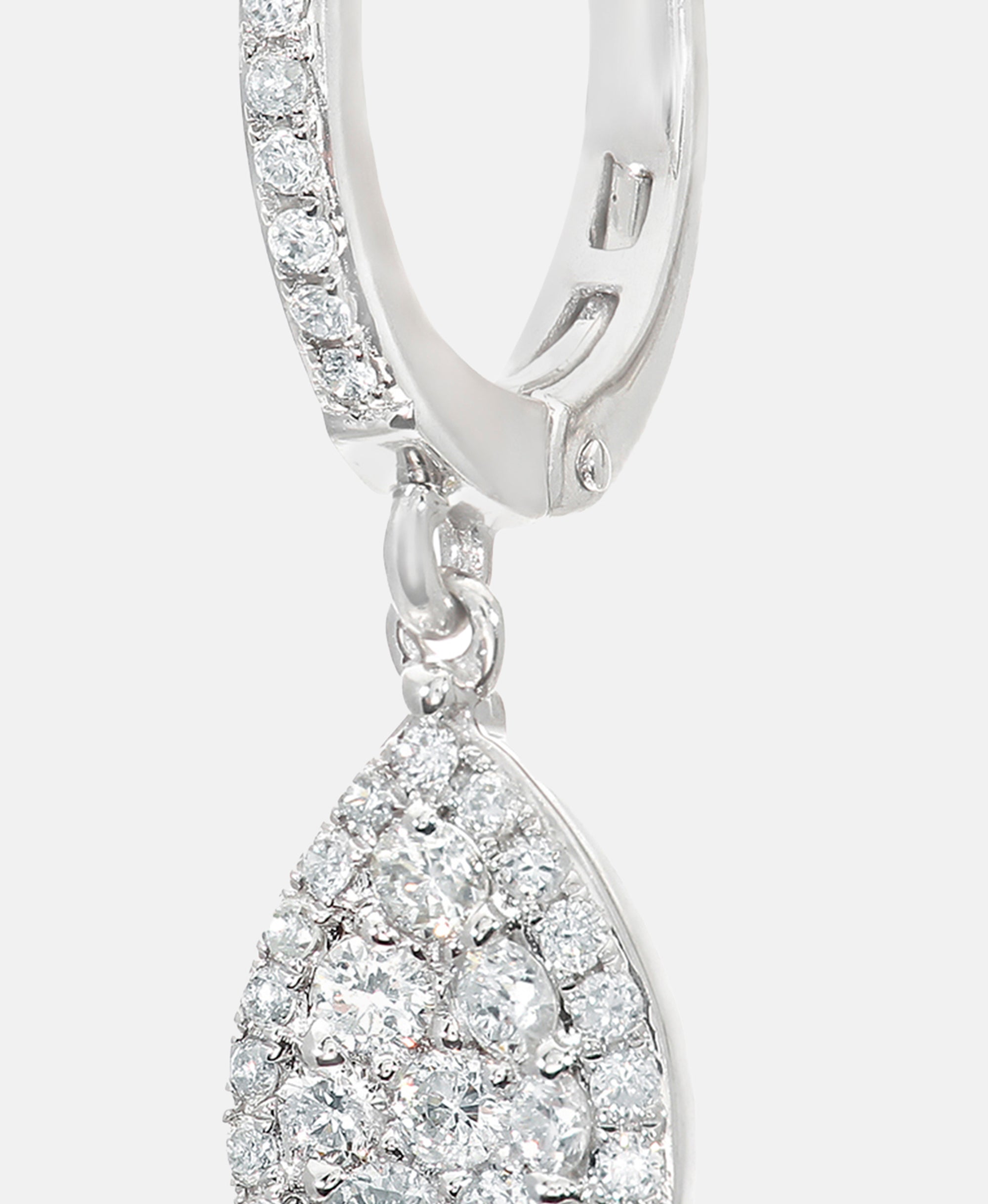 Ohrhänger aus 750 Weißgold mit 0.60 Karat Diamant