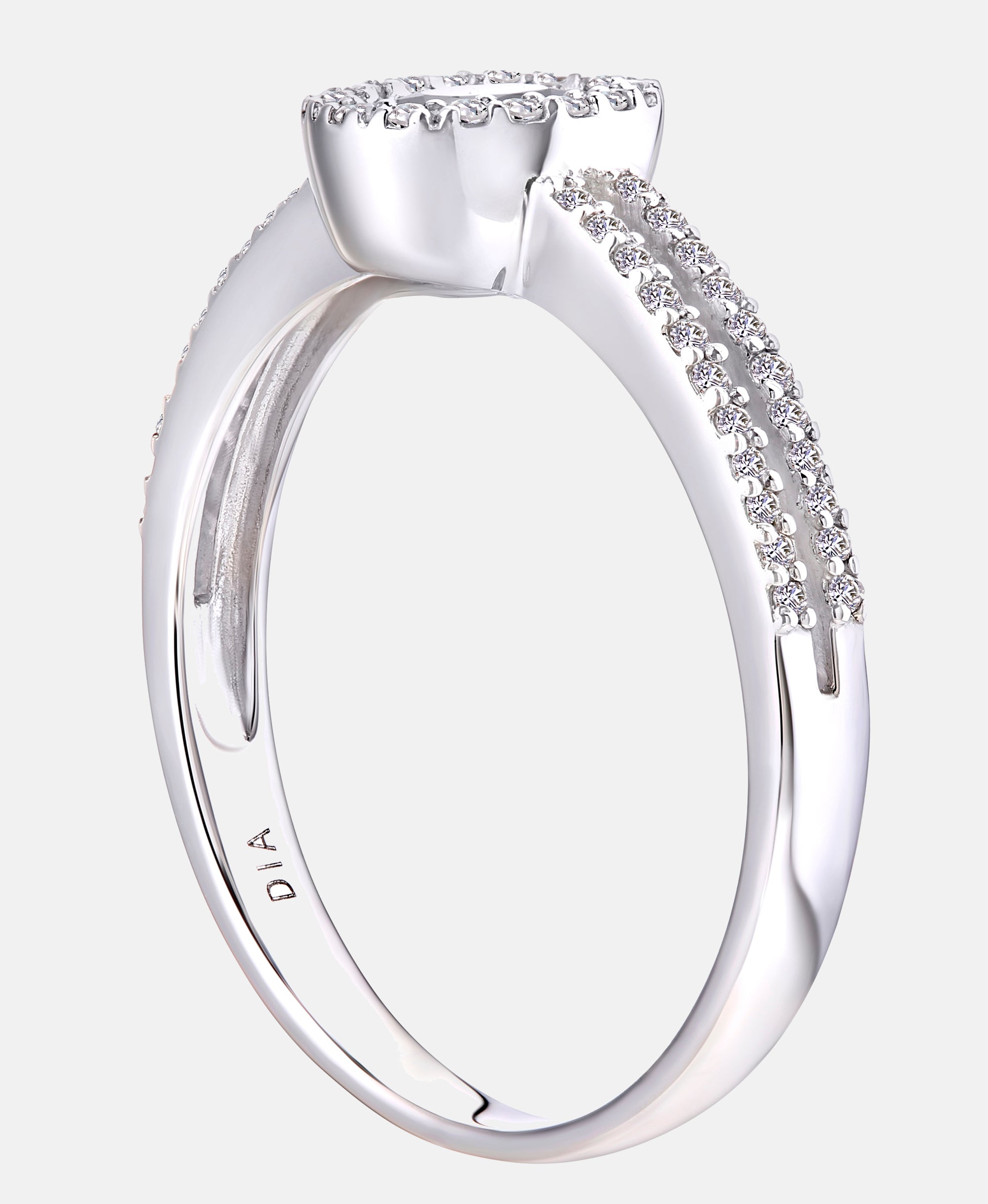 Ring aus 750 Weißgold mit Diamant mit Saphir