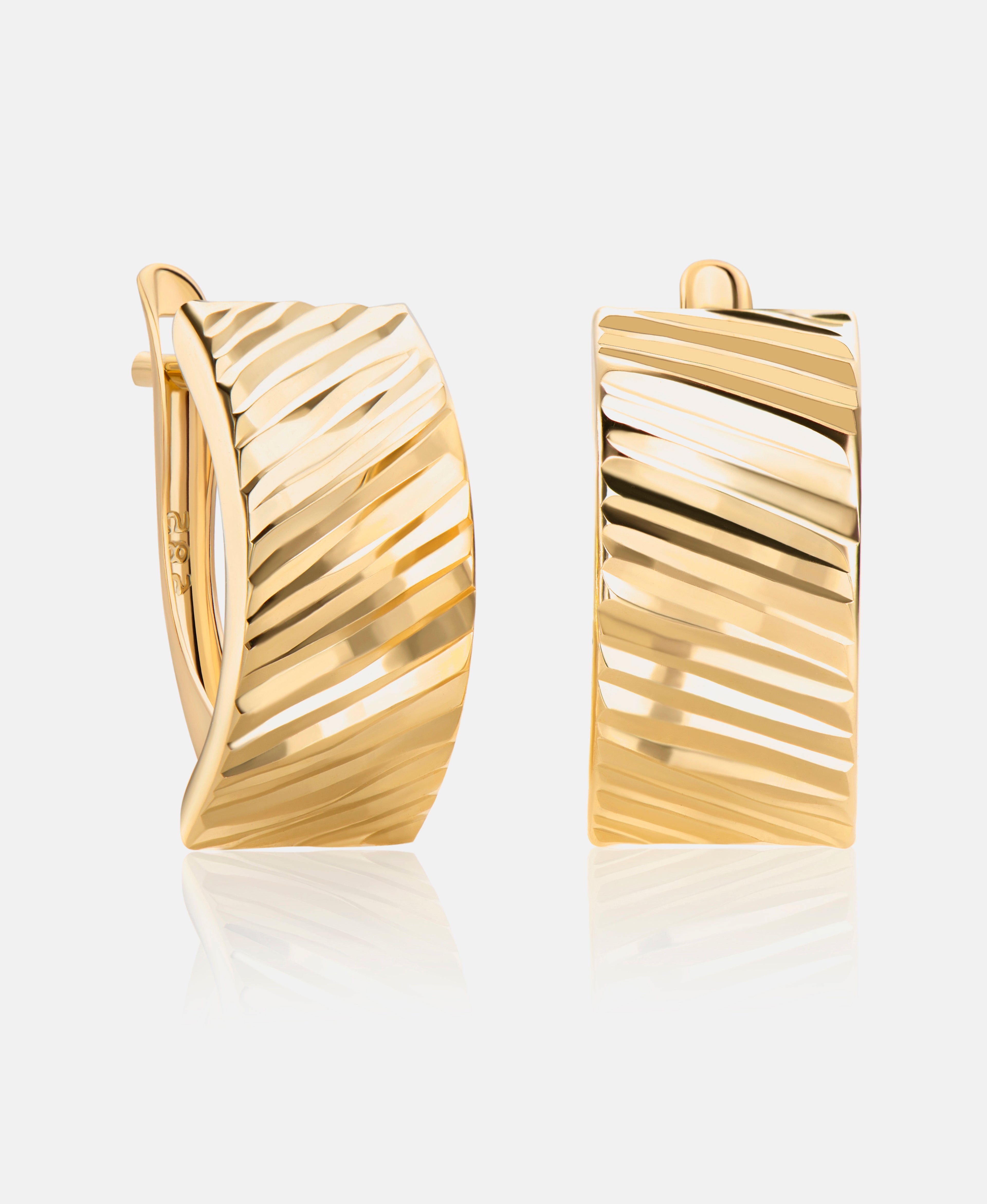 Hoop earrings in 585 (14K) Yellow Gold