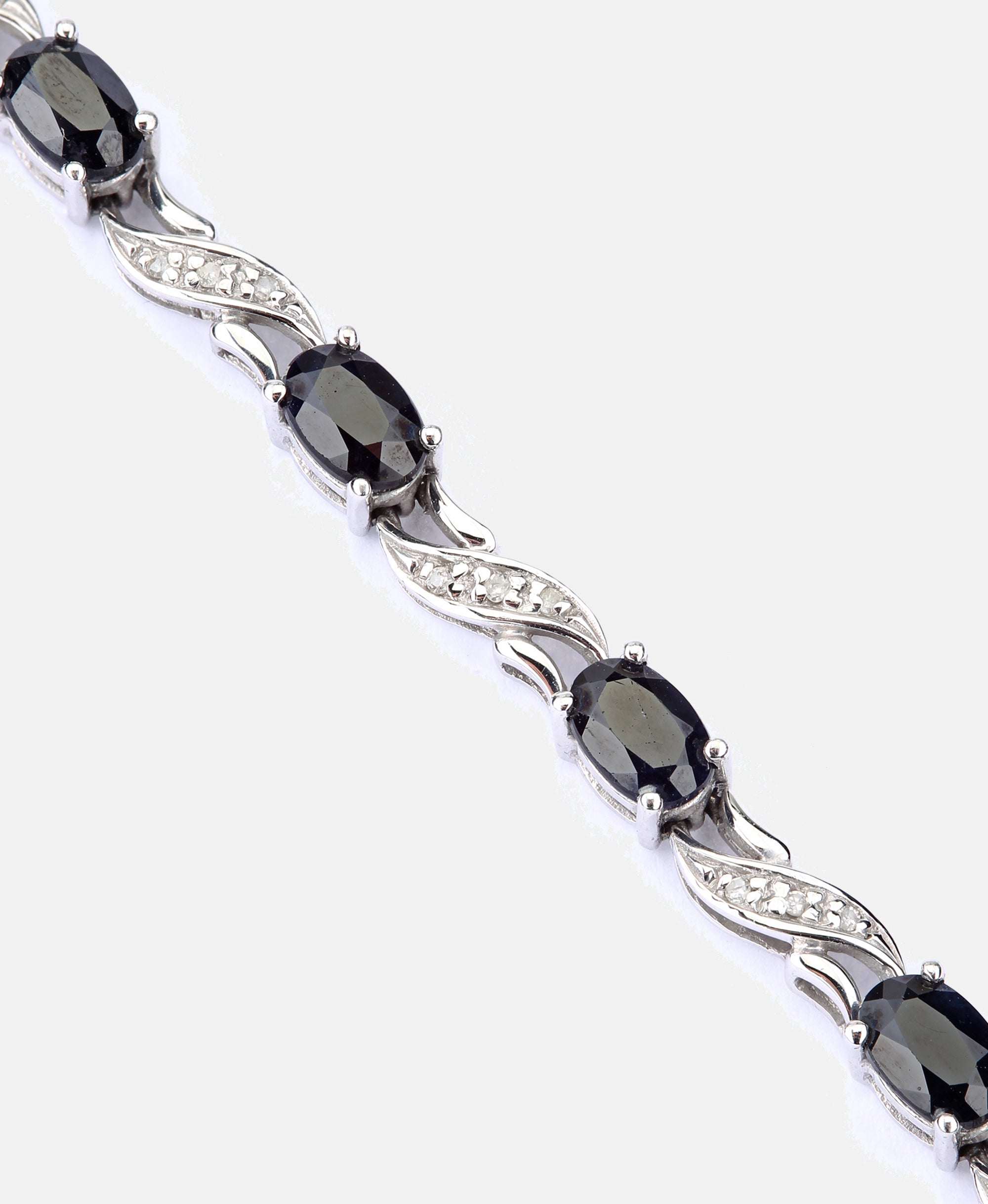 Armband aus 375 Gelbgold mit Diamant mit Saphir