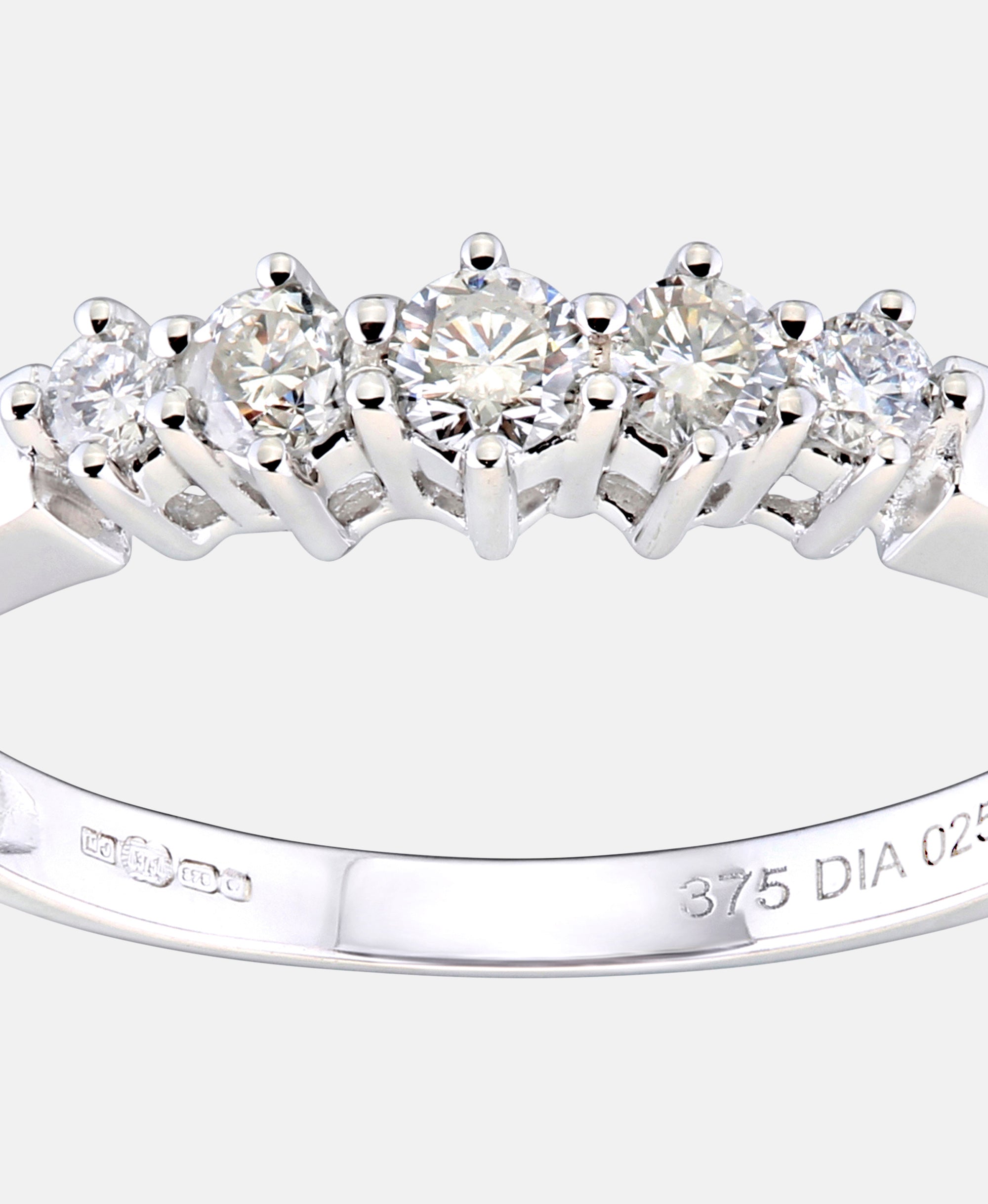 Eternity-Ring aus 375 Weißgold mit 0.25 Karat Diamant