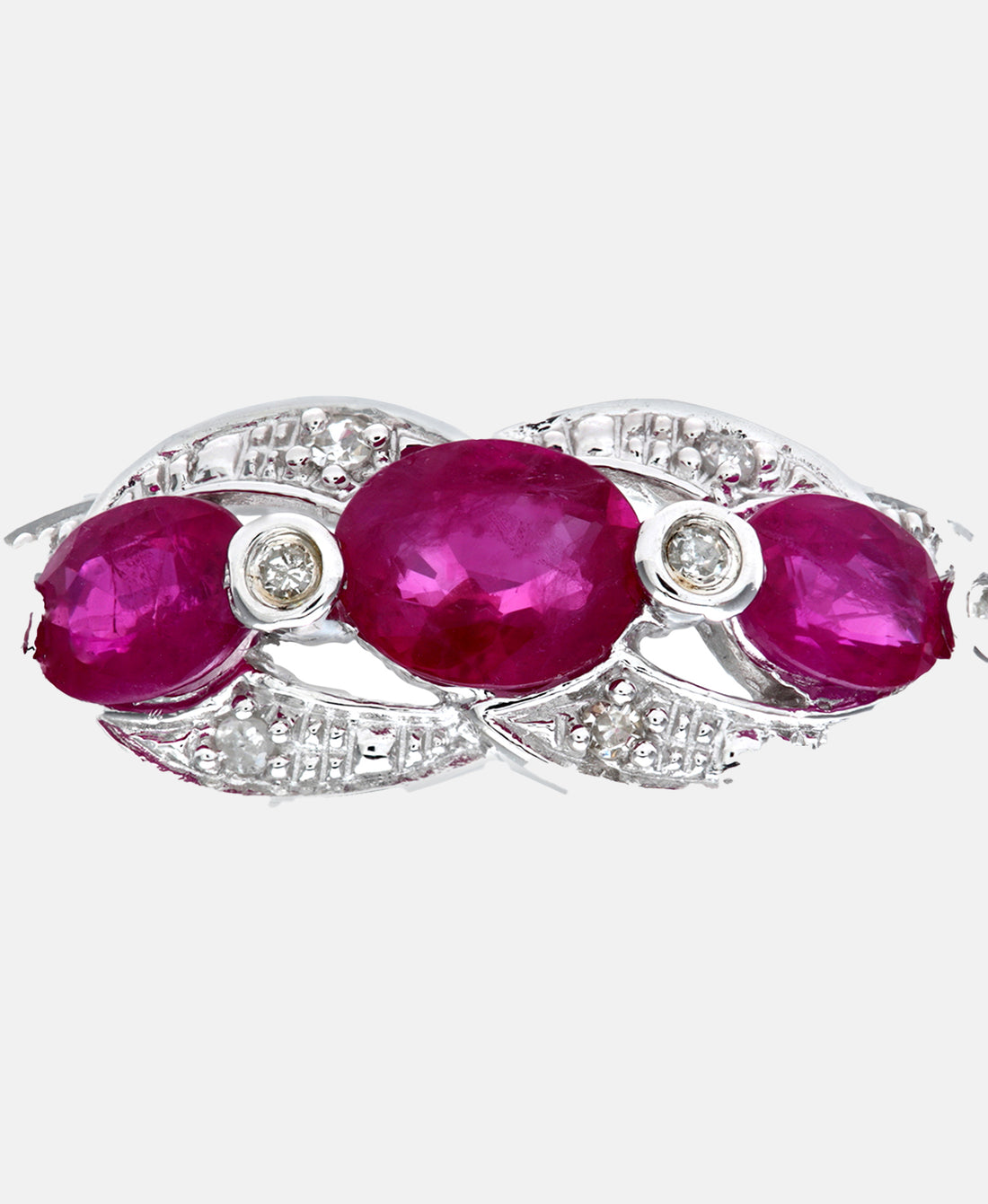 Ring aus 375 Weißgold mit Diamant mit Rubin