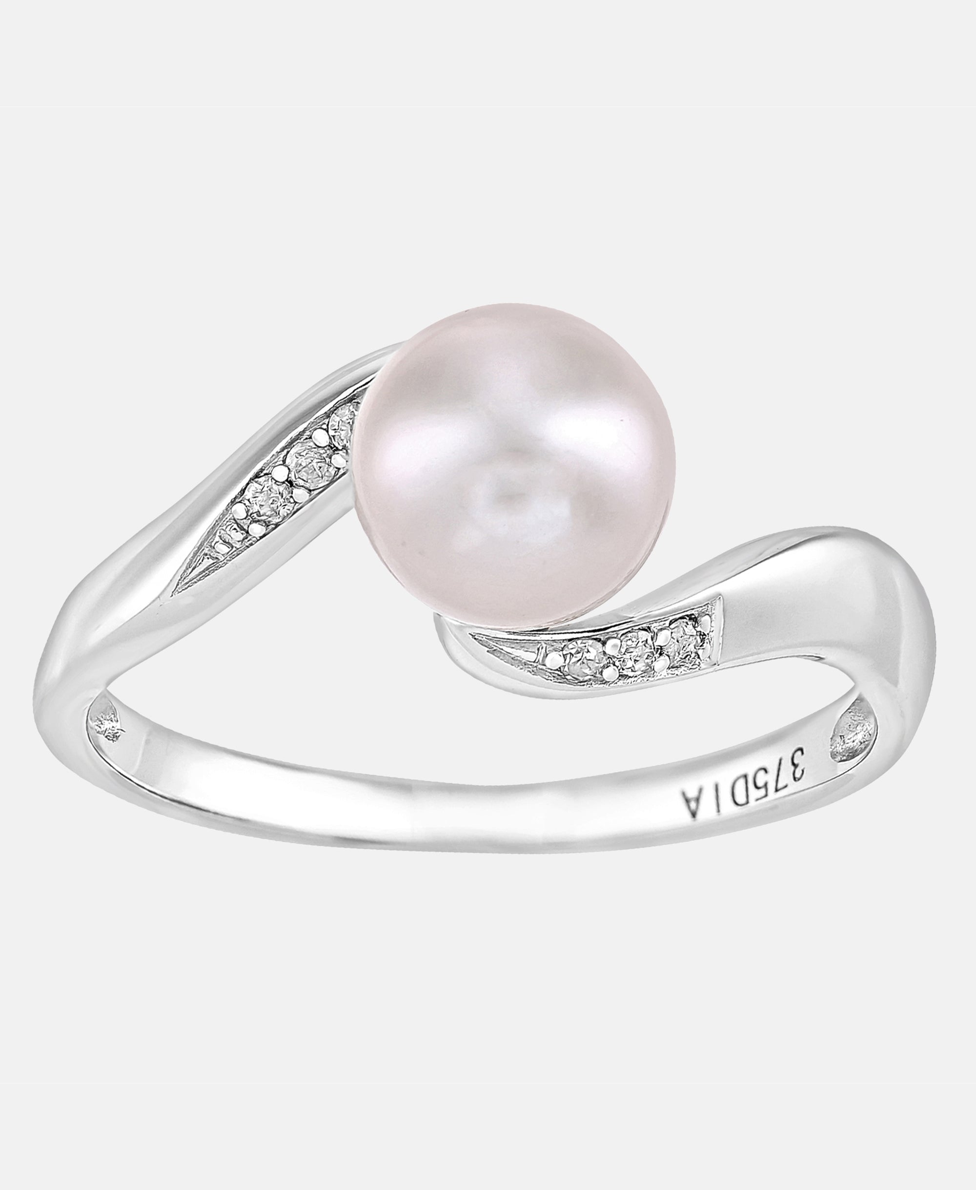 Ring aus 375 Weißgold mit 0.04 Karat Diamant mit Perle