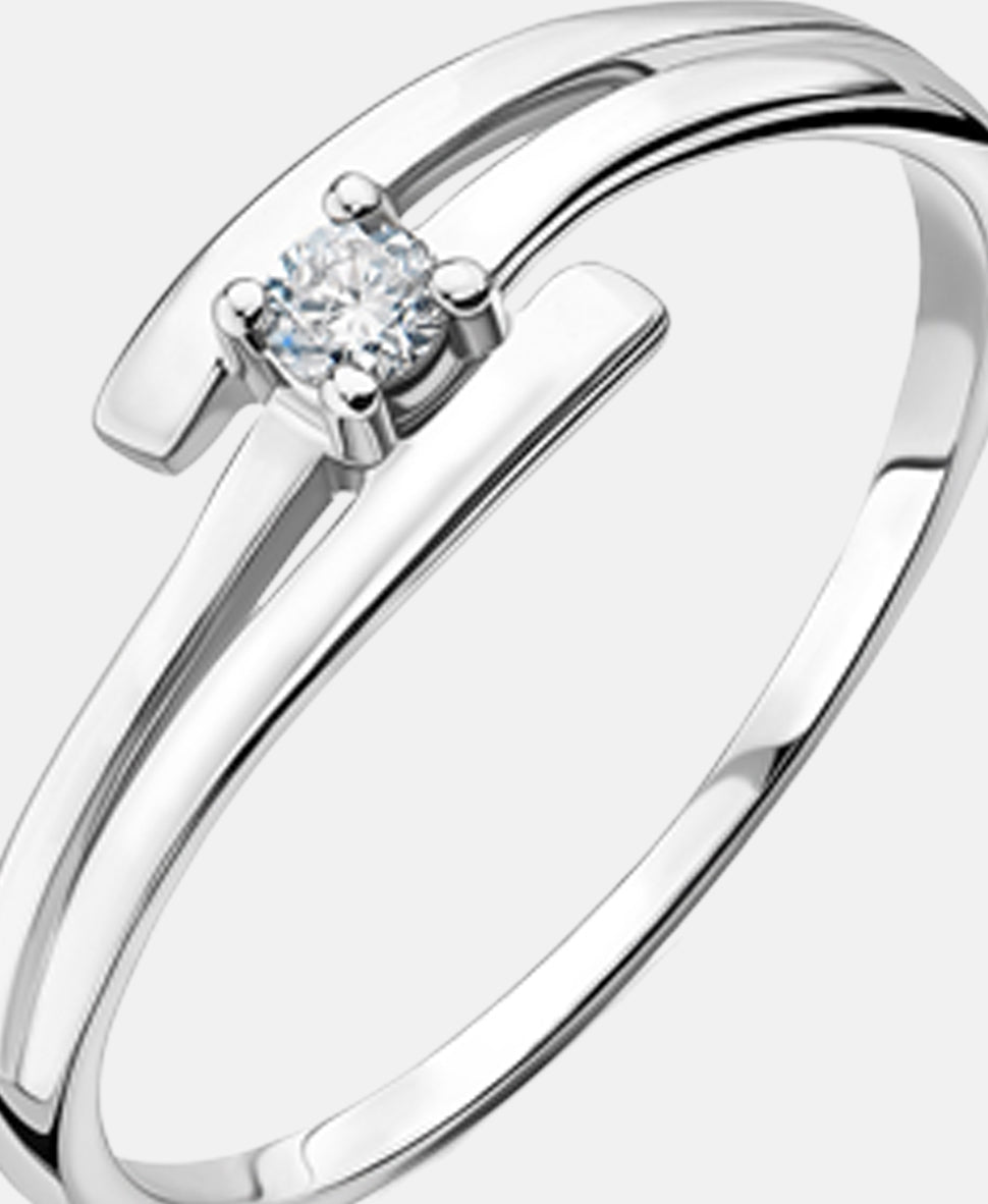 Ring aus 375 Weißgold mit Diamant