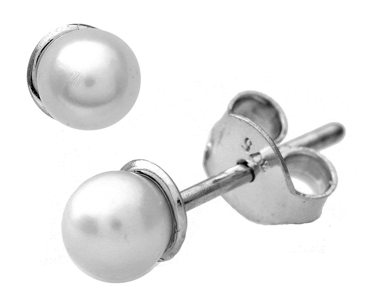 9ct White Gold 4.5mm Pearl Stud Earrings