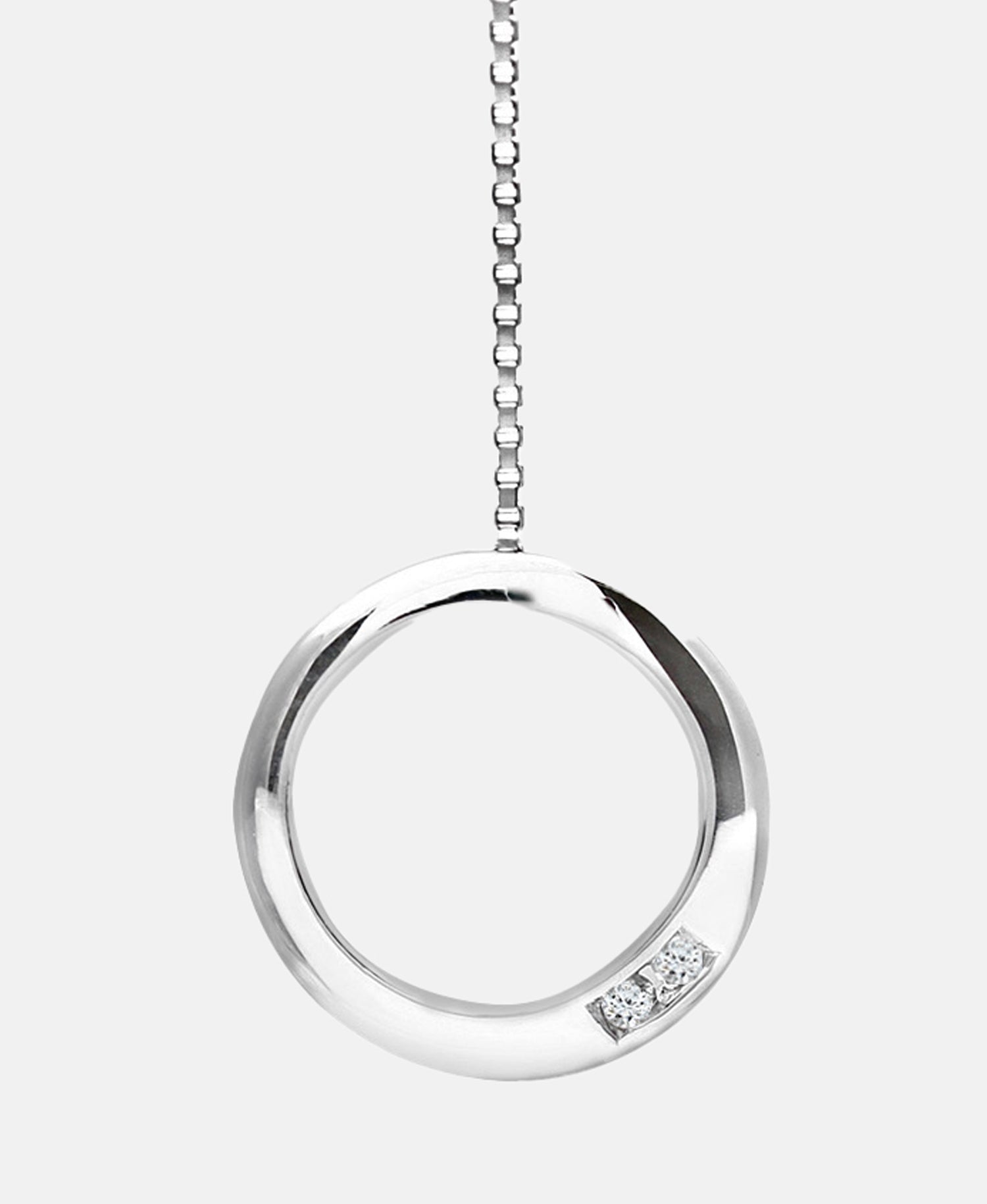 Ohrringe aus 375 Weißgold mit Diamant