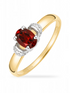 Ring, mit Granat, 375 Gelbgold