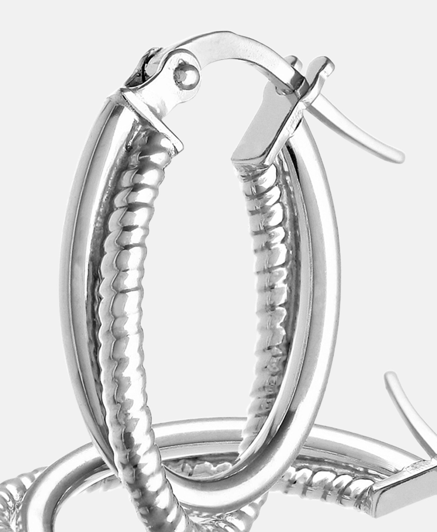 Vanlere Earrings White