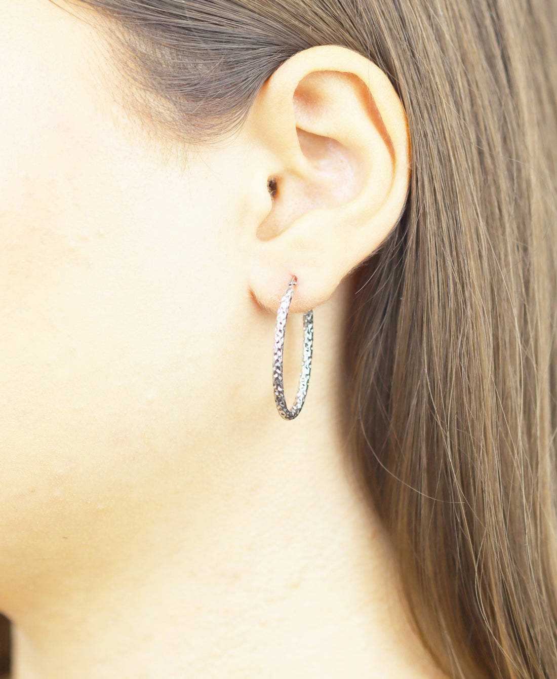 Vanlere Earrings White
