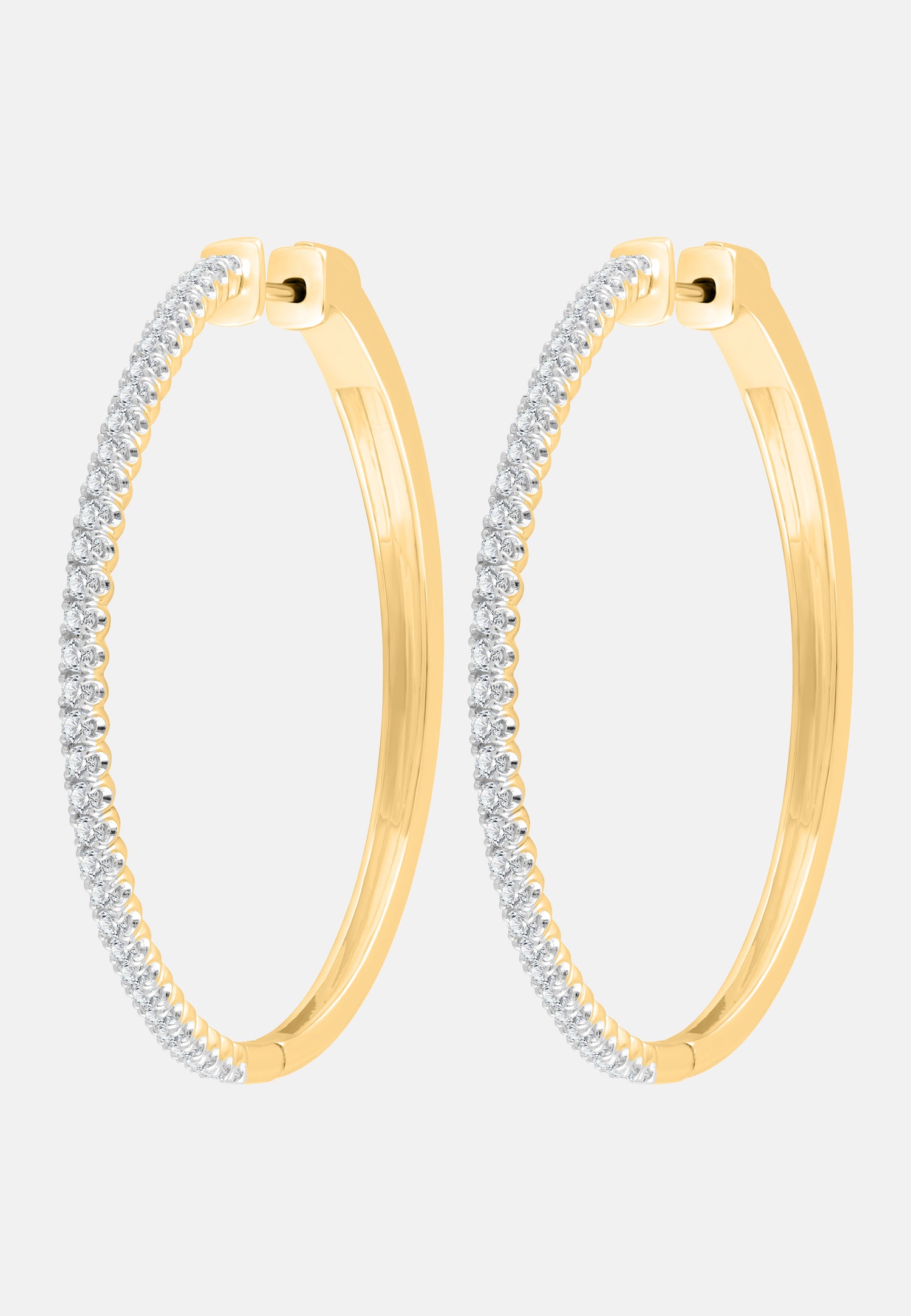 Ohrringe aus 375 Gelbgold mit Lab Grown Diamant