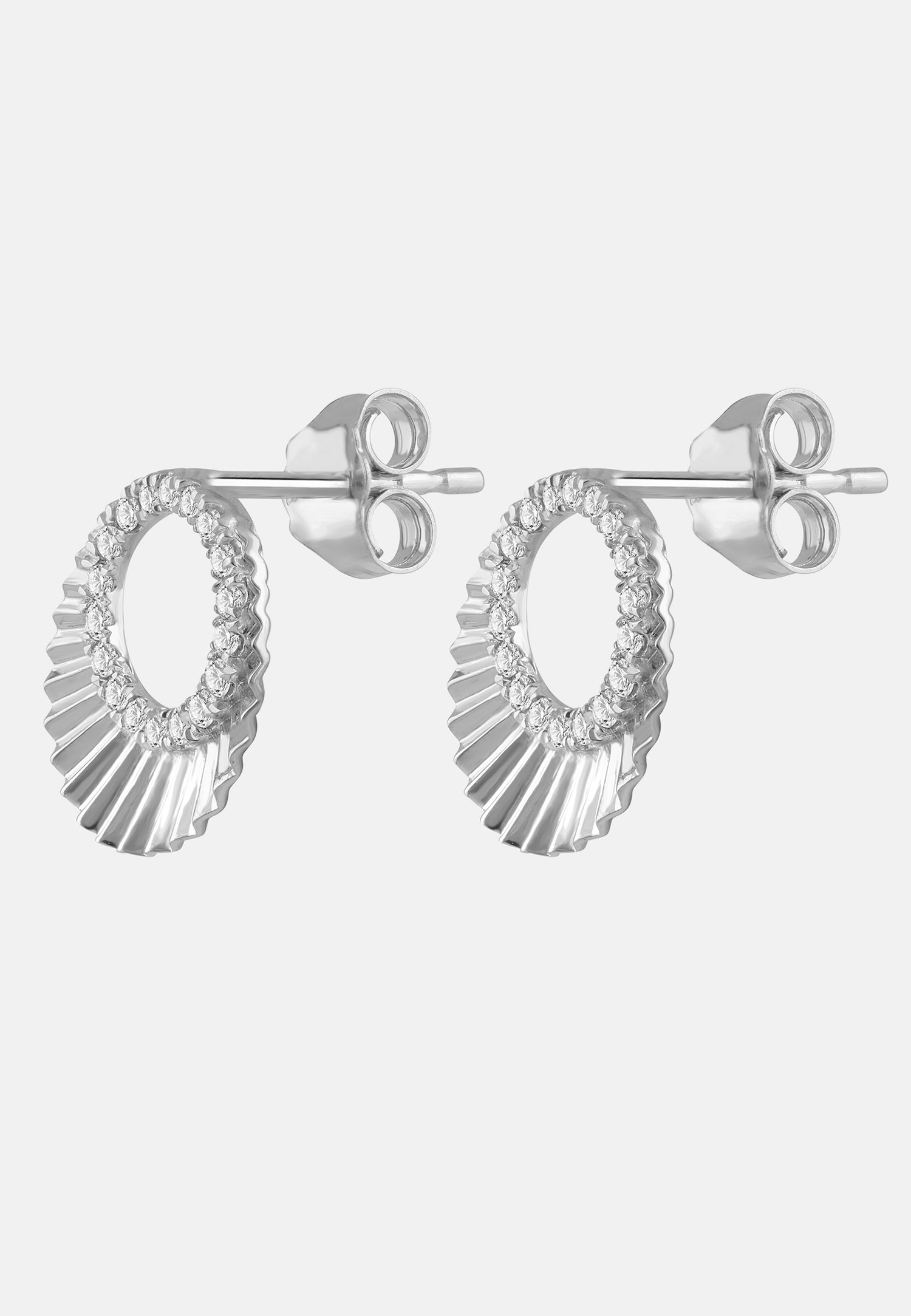 Ohrringe aus 375 Weißgold mit Diamant