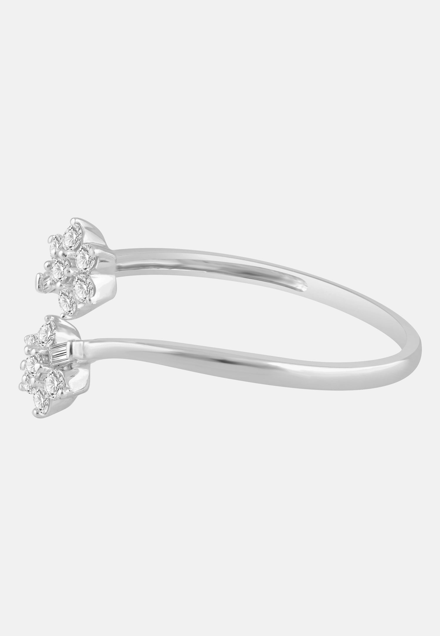 Ring aus 375 Weißgold mit Diamant