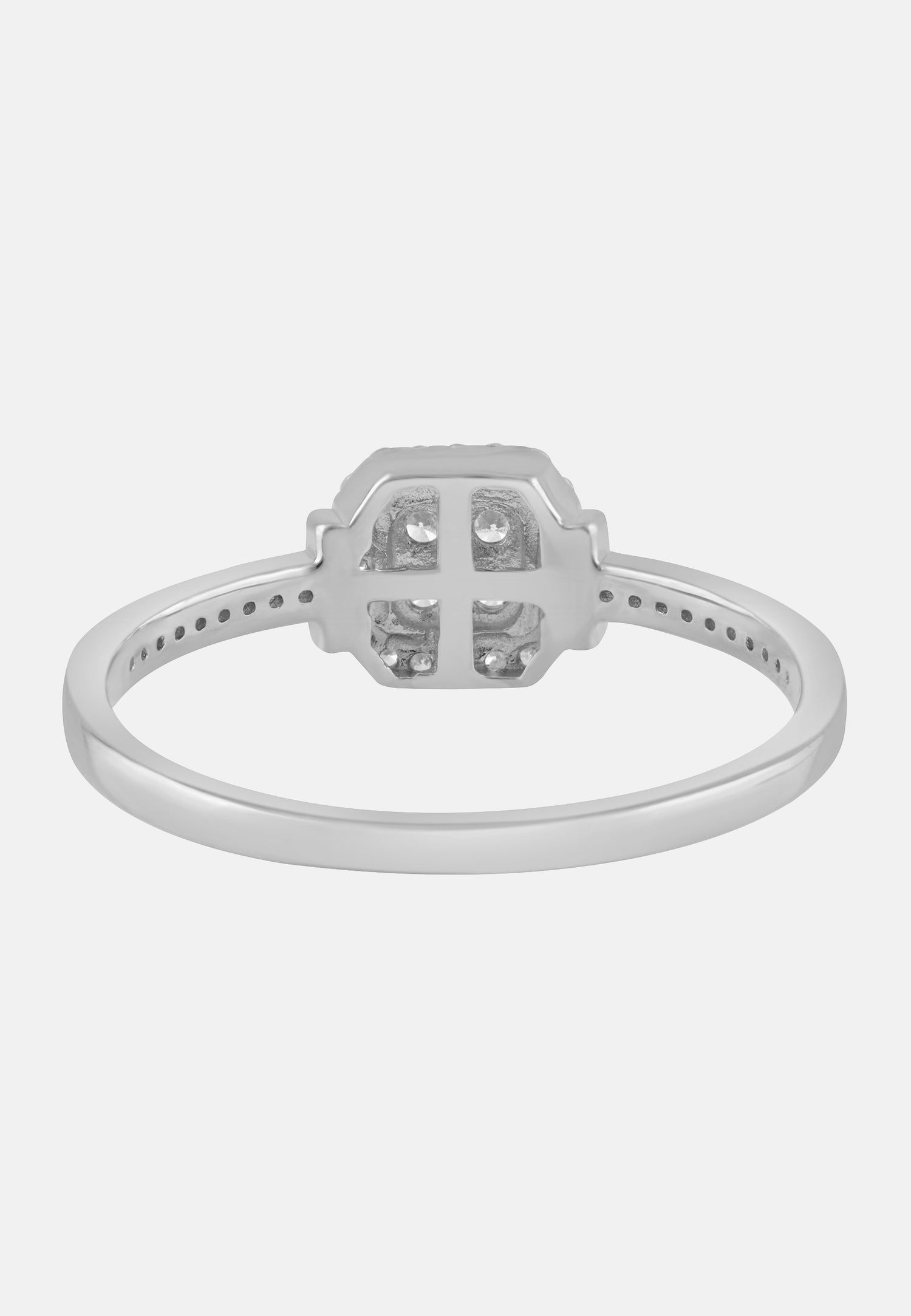 Ring aus 375 Weißgold mit Diamant