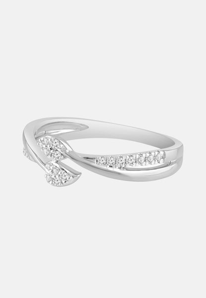 Ring aus 375 Weißgold mit Diamant