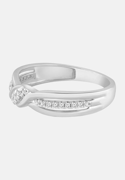 Ring aus 375 Weißgold mit Diamant
