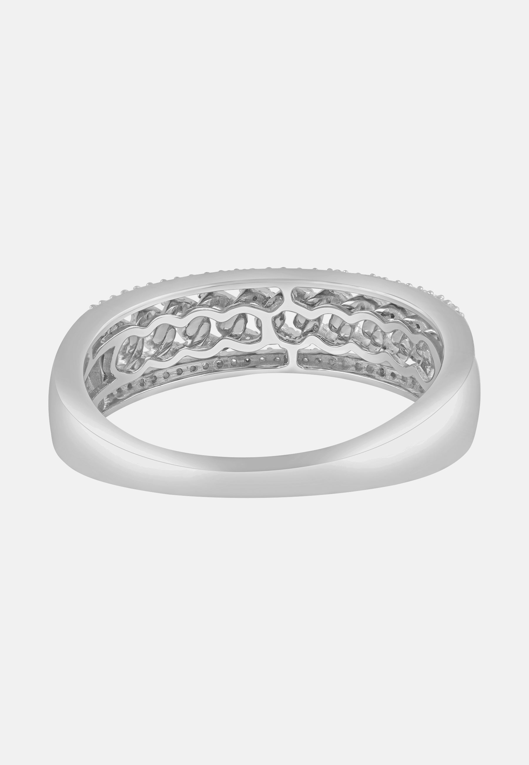 Ring aus 375 Weißgold mit Diamant