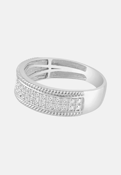 Ring aus 375 Weißgold mit Diamant