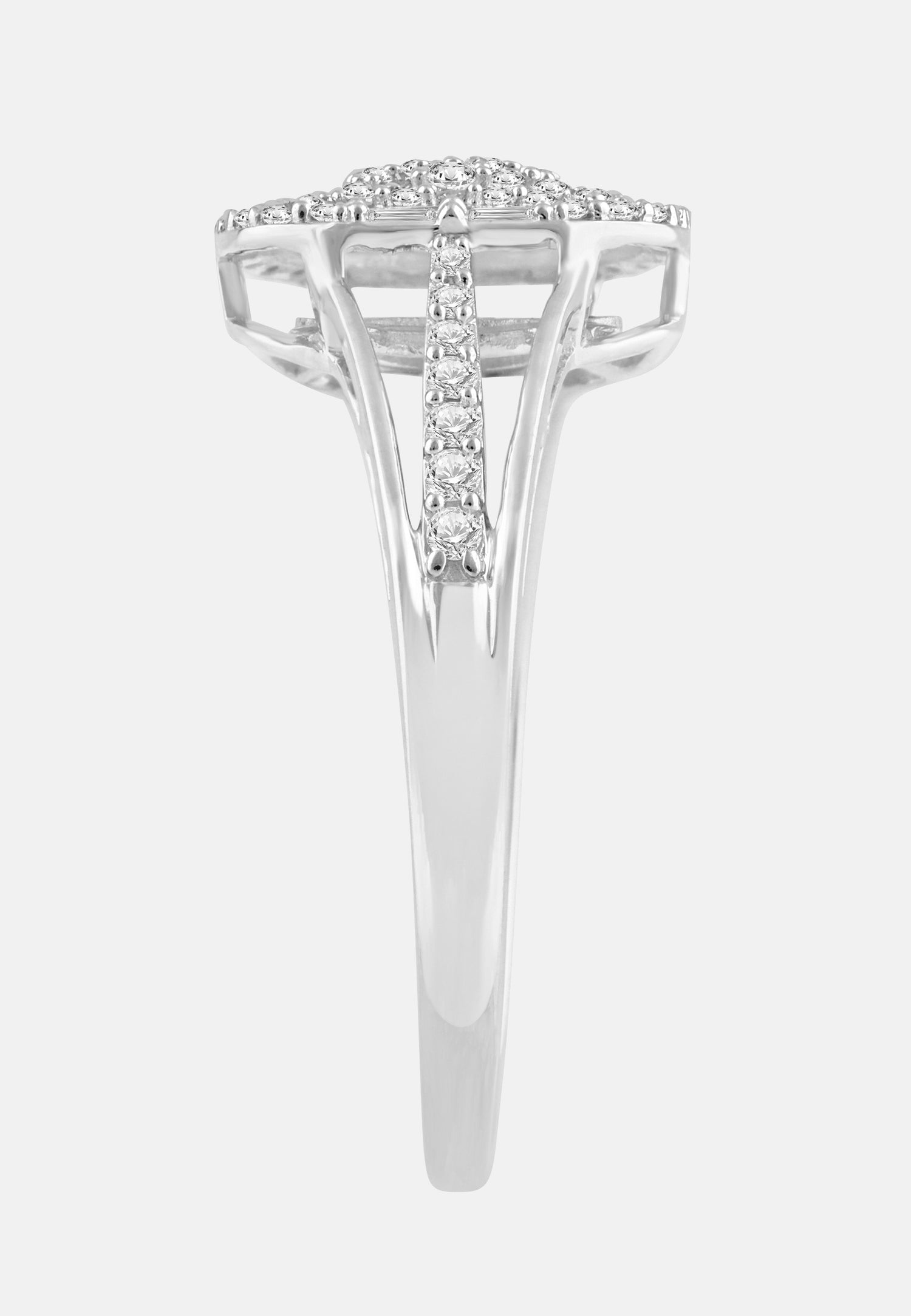Ring aus 375 Weißgold mit Diamant