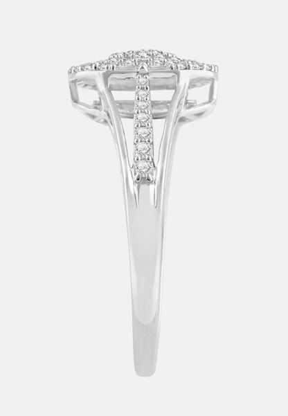 Ring aus 375 Weißgold mit Diamant
