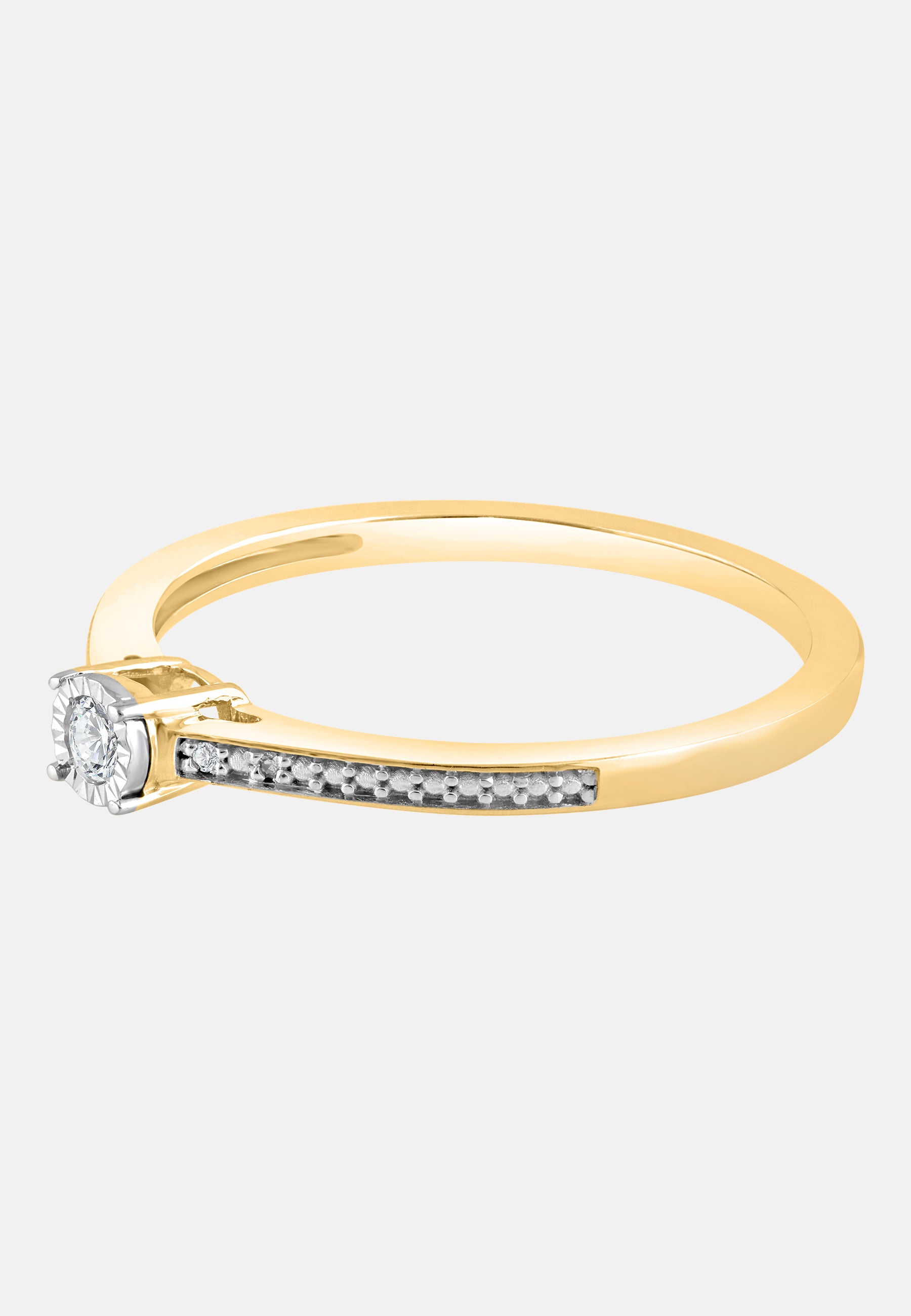 Ring aus 375 Gelbgold mit Diamant