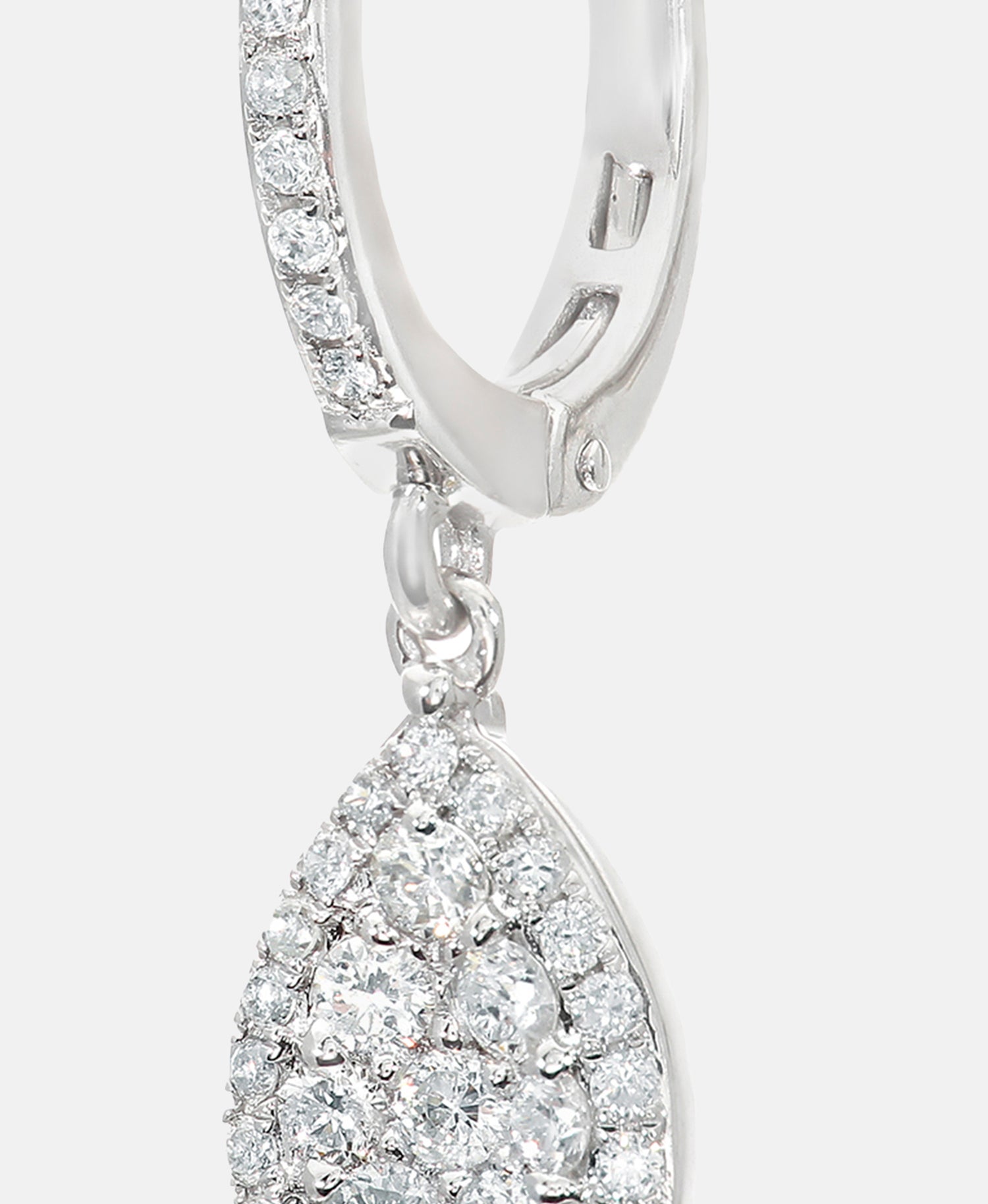 Ohrhänger aus 750 Weißgold mit 0.60 Karat Diamant