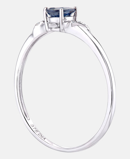 Verlobungsring aus 375 Weißgold mit Diamant mit Saphir
