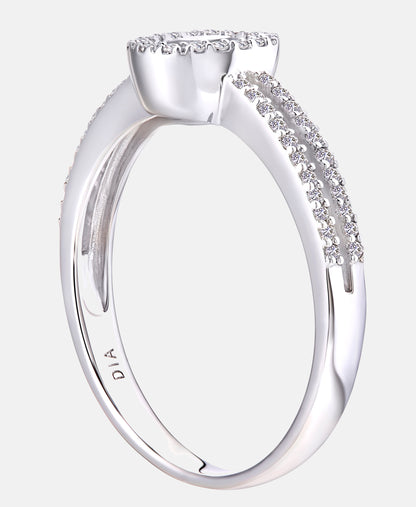 Ring aus 750 Weißgold mit Diamant mit Saphir