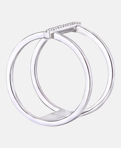 Ring aus 375 Weißgold mit Diamant
