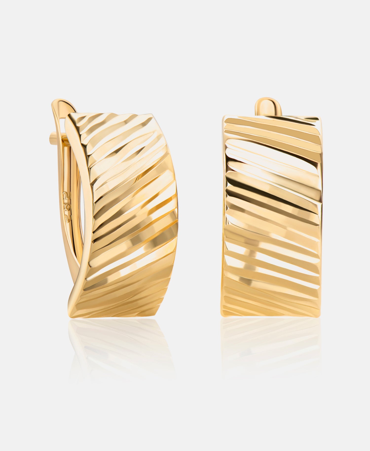 Hoop earrings in 585 (14K) Yellow Gold