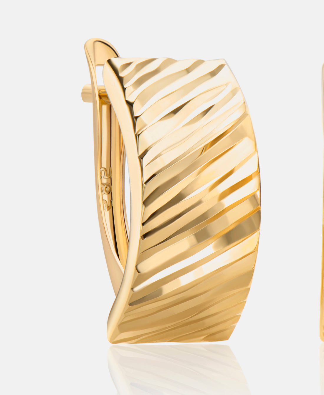 Hoop earrings in 585 (14K) Yellow Gold