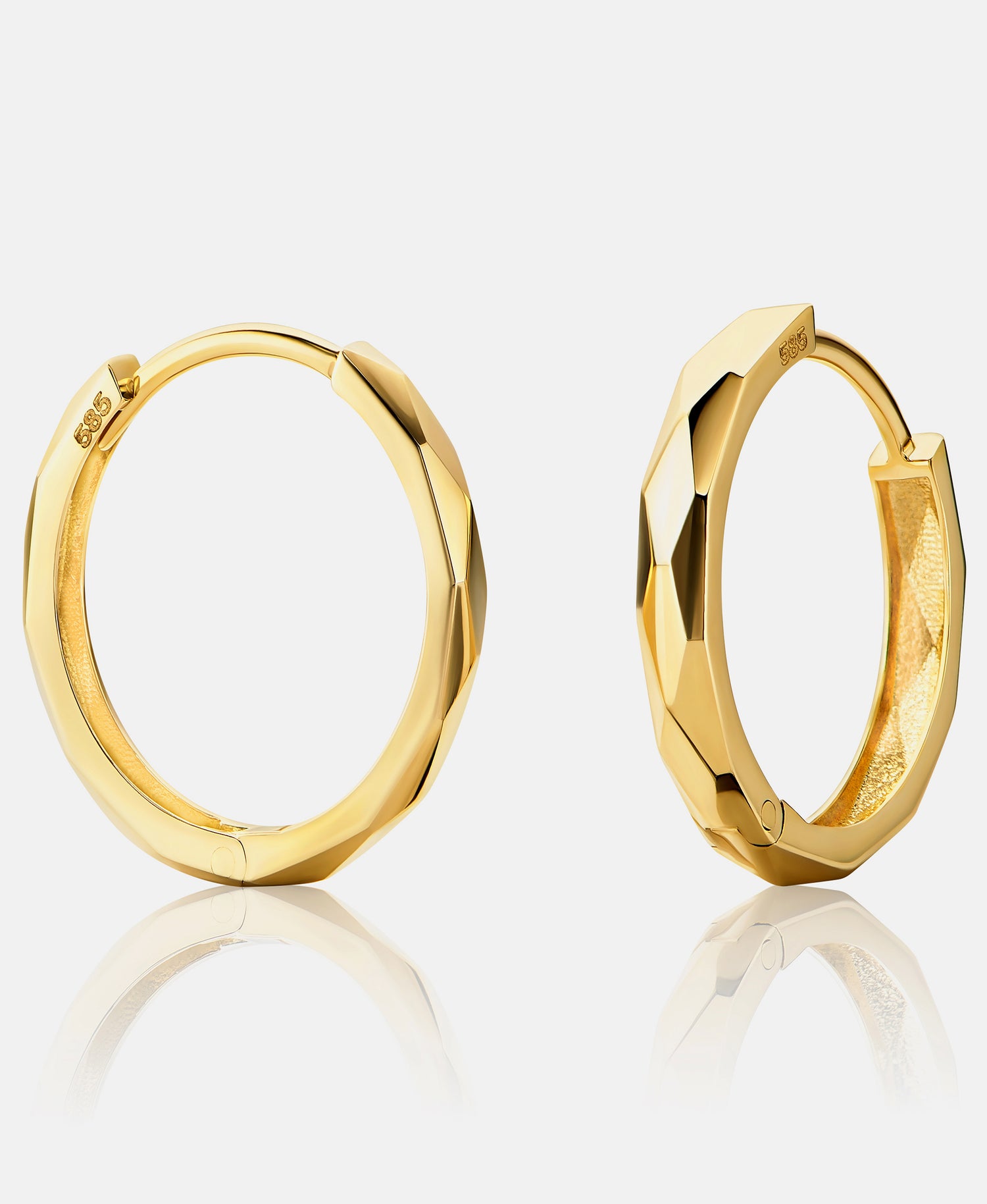 Hoop earrings in 585 (14K) Yellow Gold