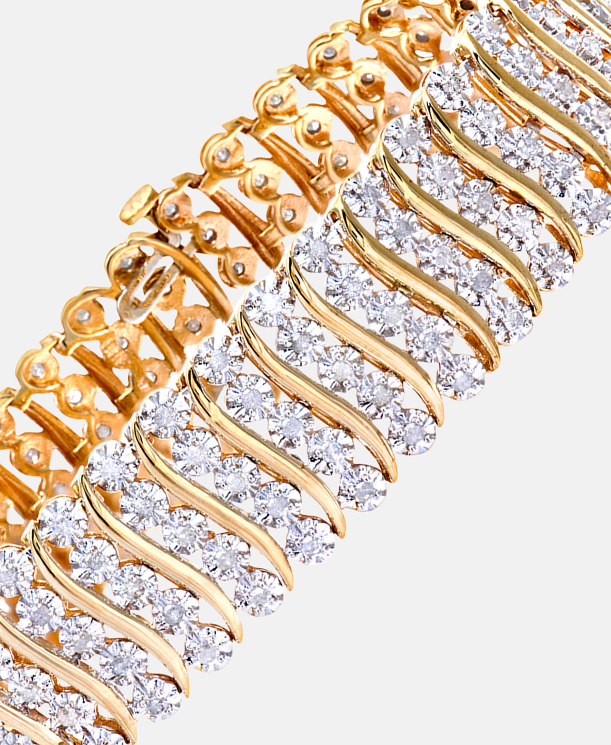 Armband aus 375 Gelbgold mit Diamant