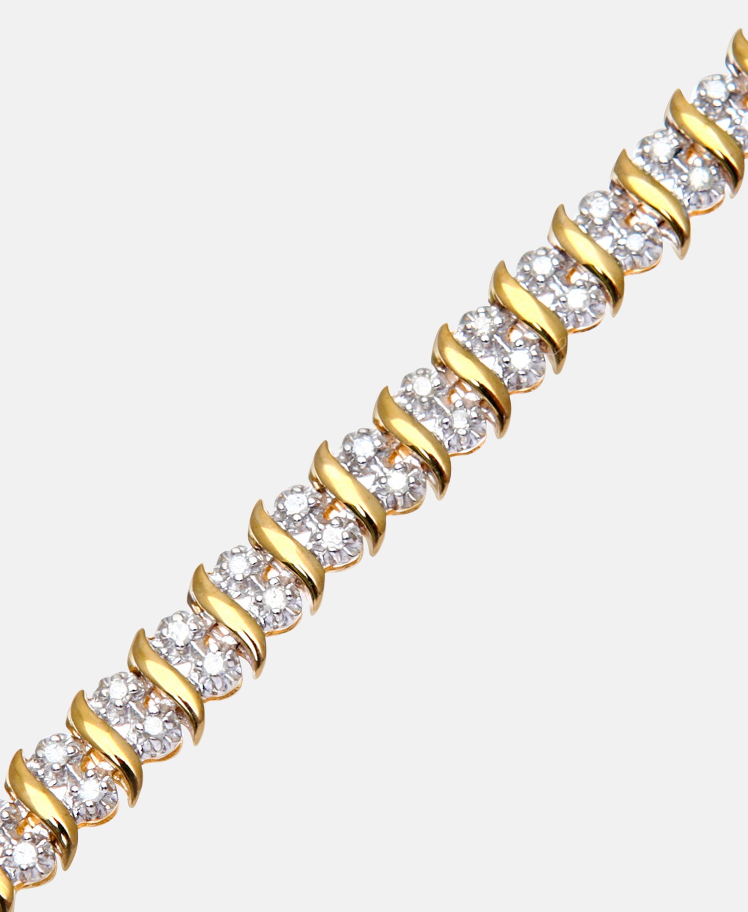 Armband aus 375 Gelbgold mit Diamant