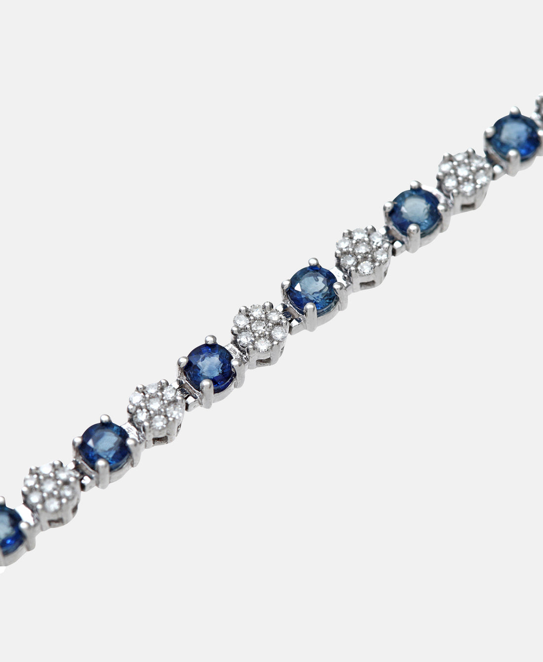 Armband aus 375 Weißgold mit 2.70 Karat Diamant mit Saphir