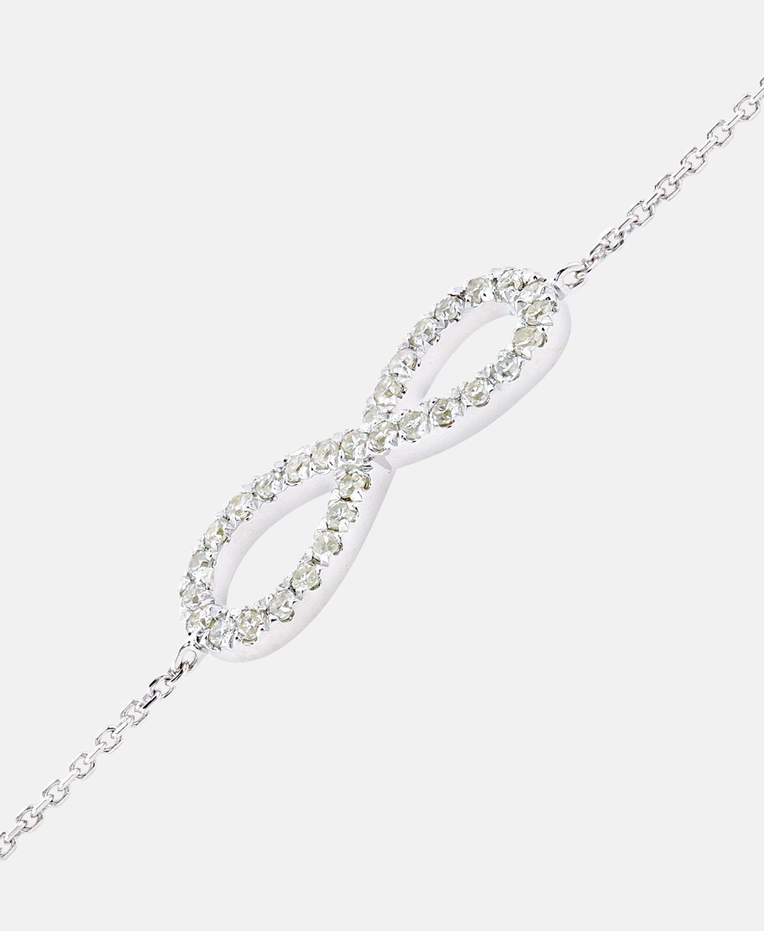 Armband aus 375 Weißgold mit Diamant Infinity-Design