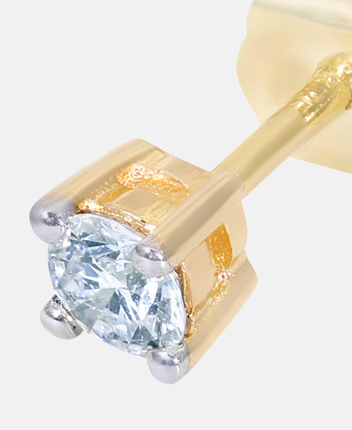 Ohrringe aus 375 Gelbgold mit Diamant