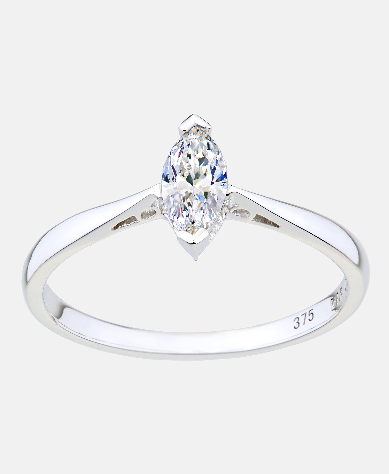 Ring aus 375 Weißgold mit Diamant