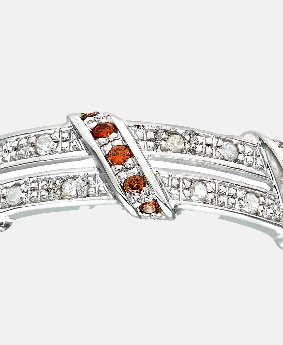 Eternity-Ring aus 375 Weißgold mit Diamant gedreht