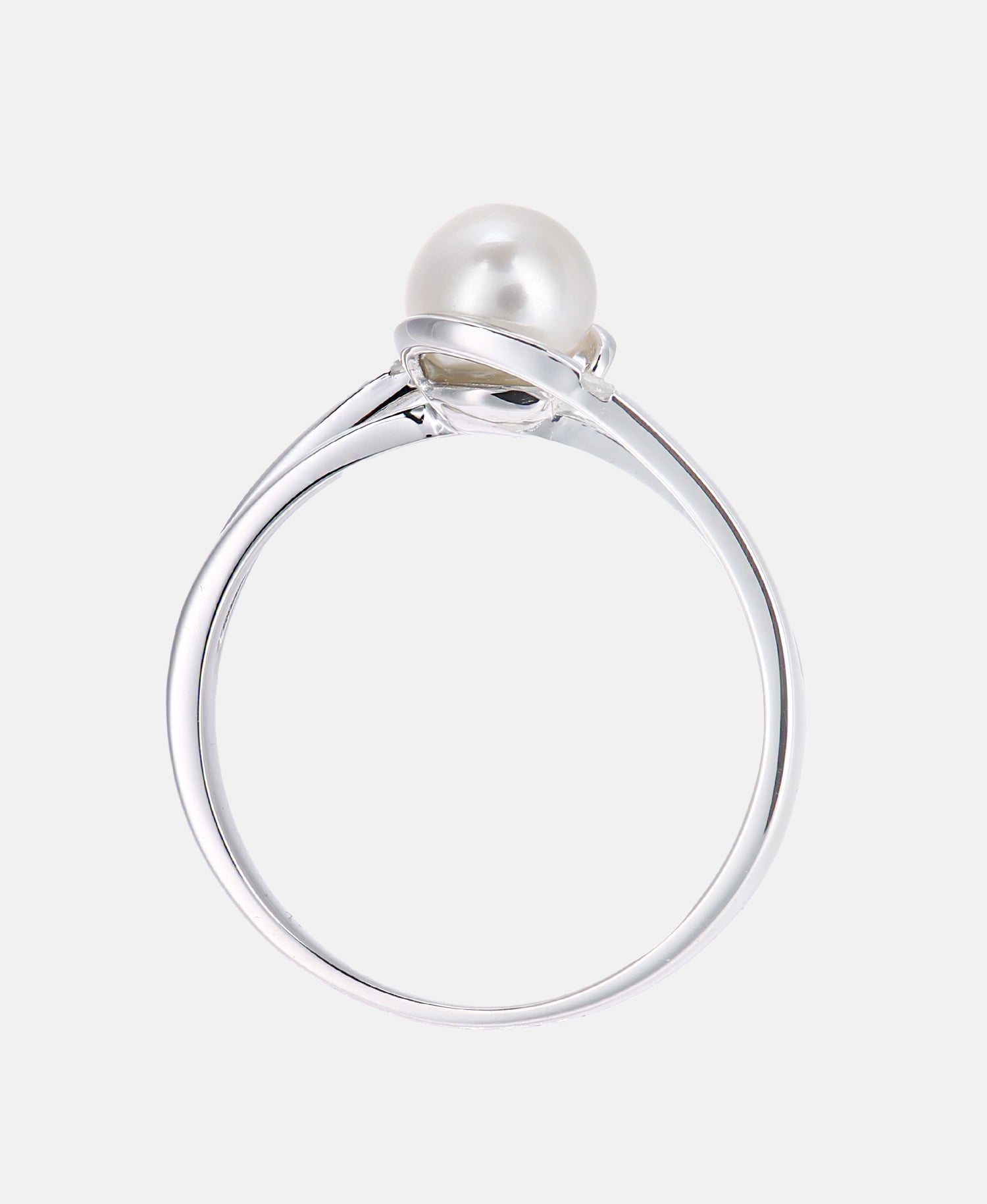 Ring aus 375 Weißgold mit 0.02 Karat Diamant mit Perle
