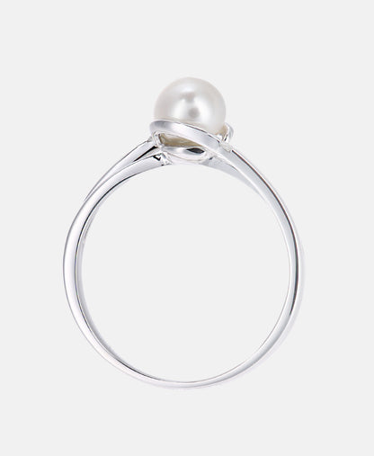 Ring aus 375 Weißgold mit 0.02 Karat Diamant mit Perle