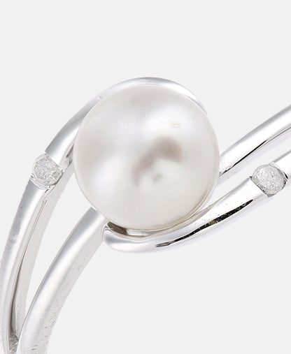 Ring aus 375 Weißgold mit 0.02 Karat Diamant mit Perle