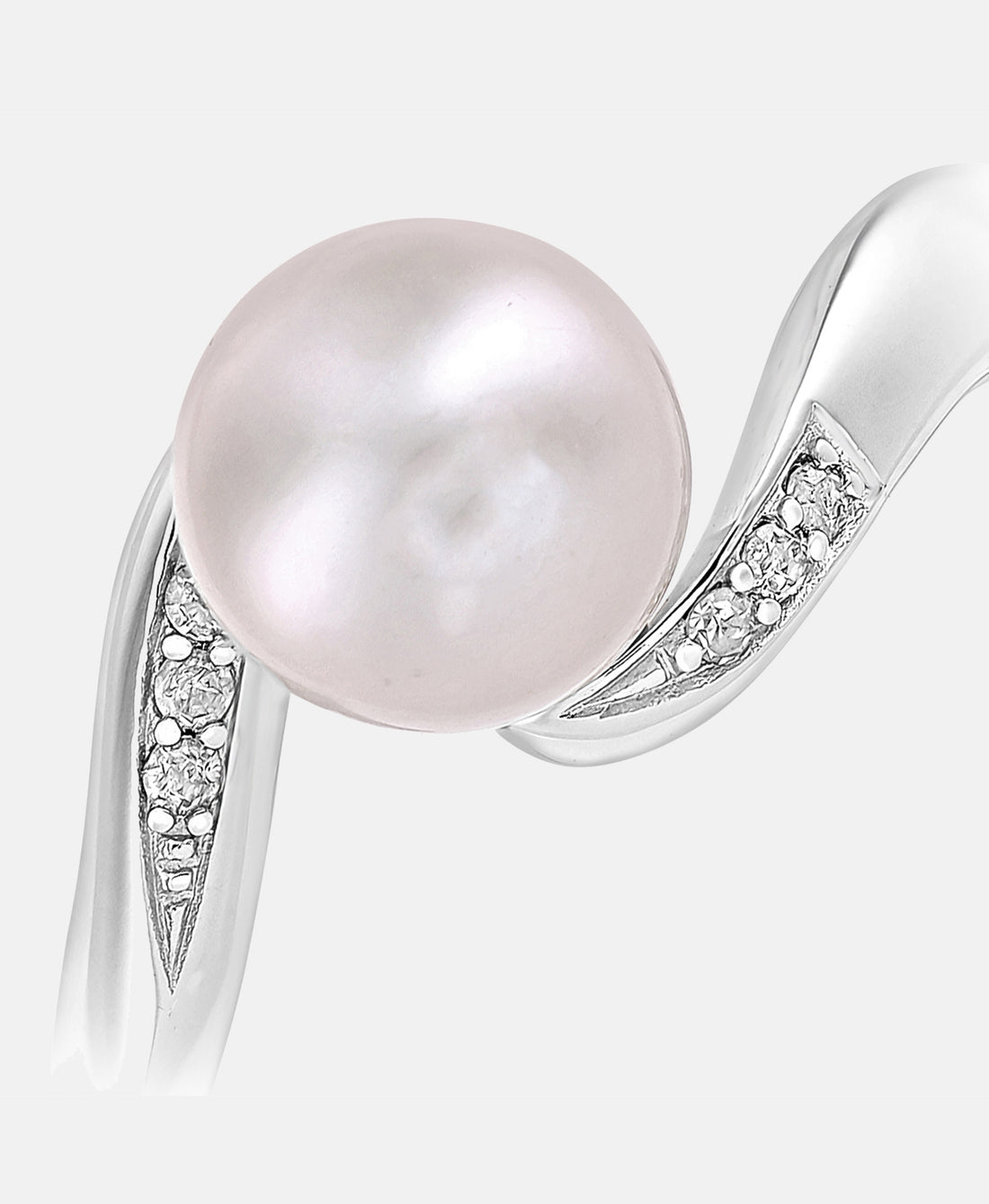 Ring aus 375 Weißgold mit 0.04 Karat Diamant mit Perle