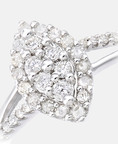 Cluster-Ring aus 375 Weißgold mit 0.36 Karat Diamant