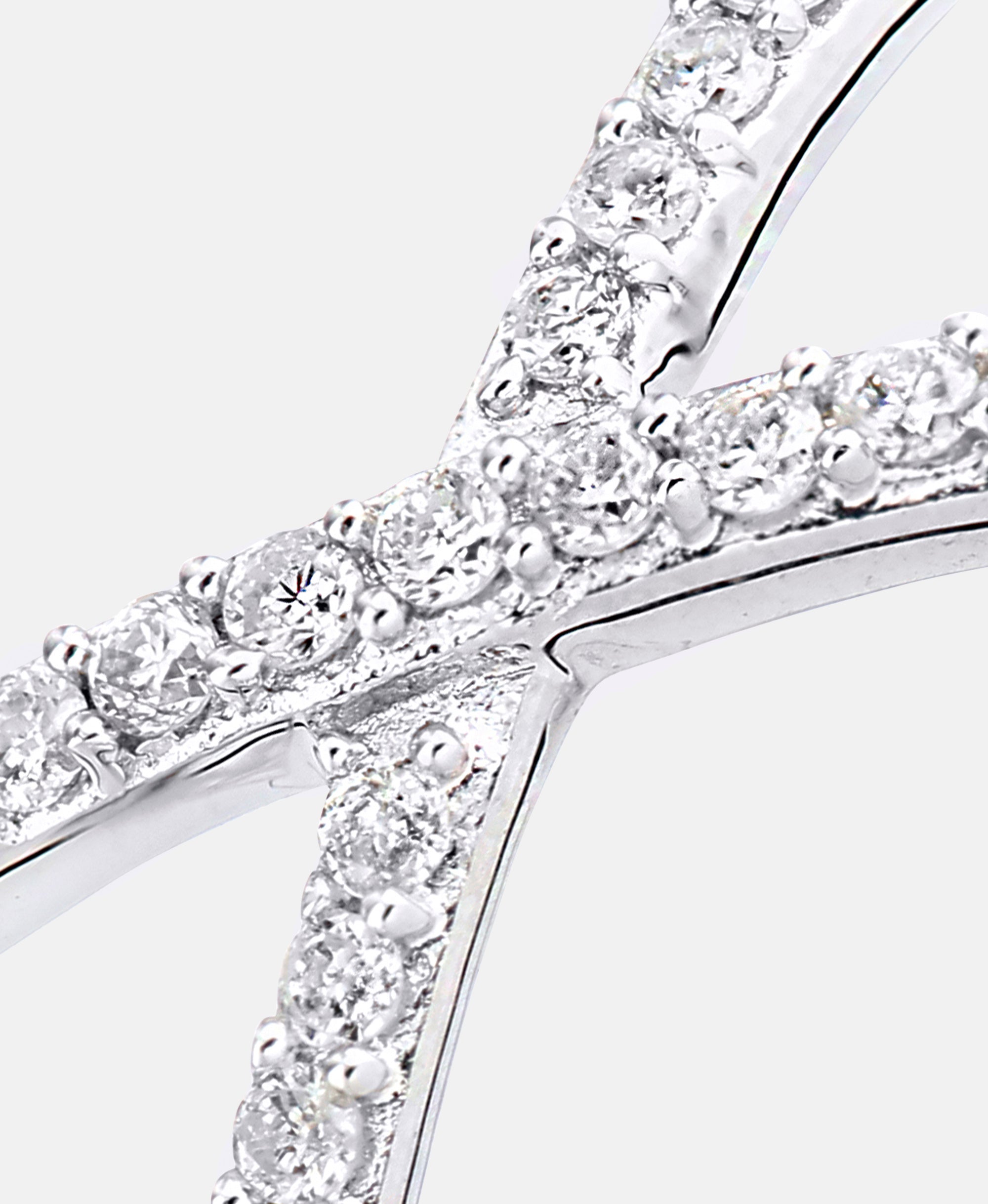 Ring aus 375 Weißgold mit 90 Karat Diamant