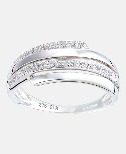 Ring aus 375 Weißgold mit Diamant