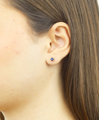 Ohrringe aus 375 Gelbgold mit Saphir