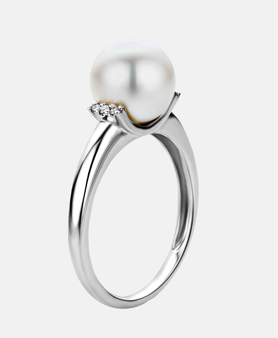 Ring aus 375 Weißgold mit Perle