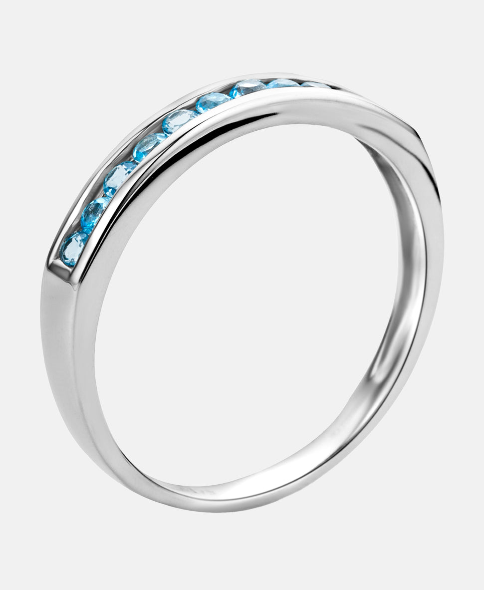 Ring aus 375 Weißgold mit Topas