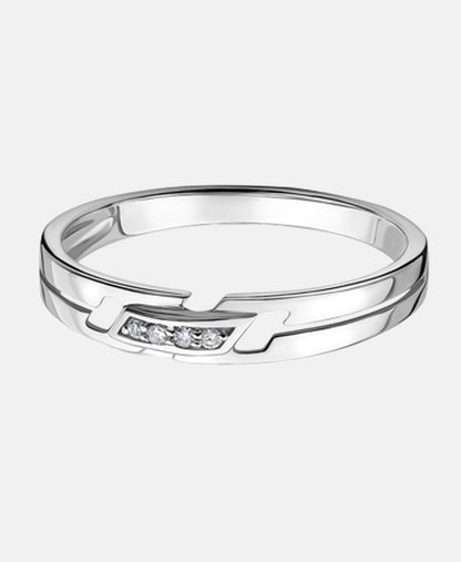 Ring aus 375 Weißgold mit Diamant